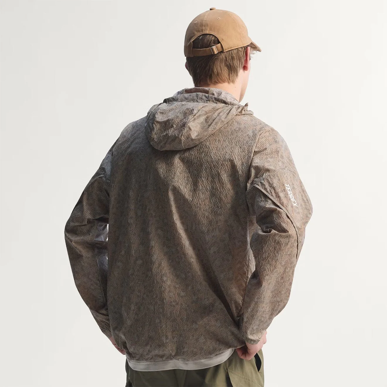Adidas Terrex Xploric Clima365 Printed Wind Anorak Jacket Blanch Cargo / Cardboard / Brown Oxide - Image 4