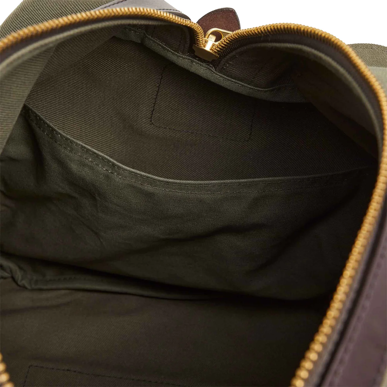 Filson Medium Duffel Holdall Otter Green - Image 3