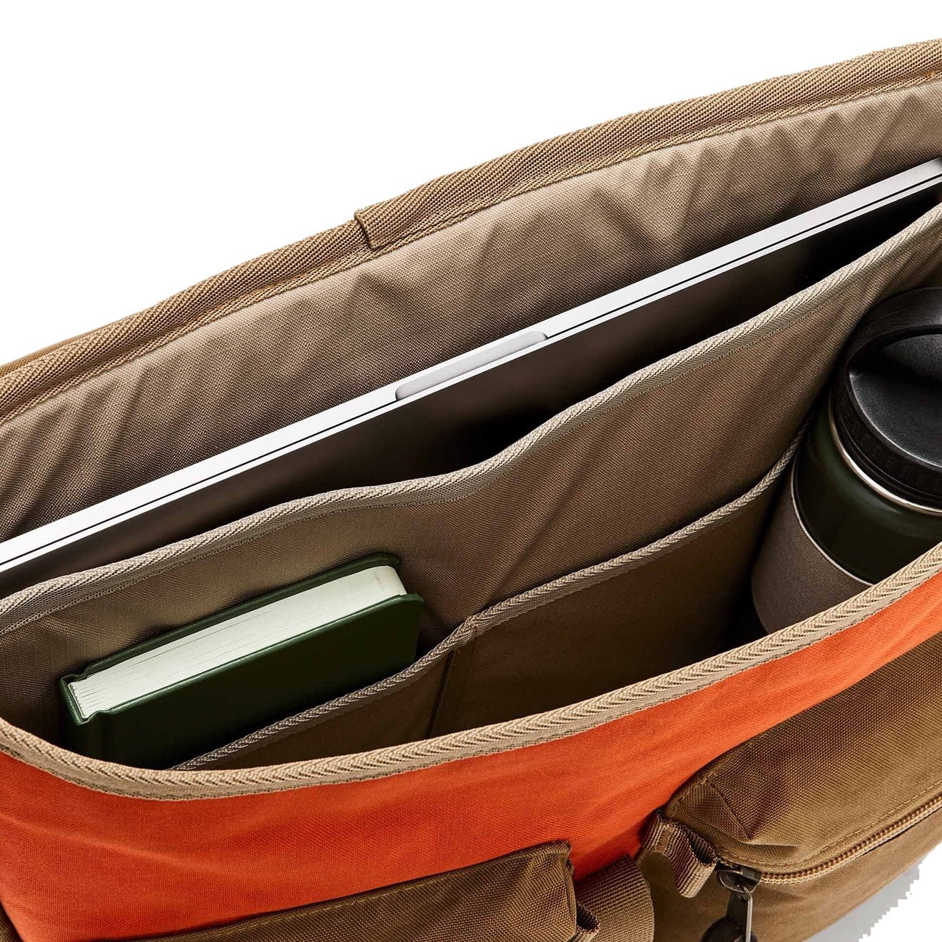 Filson Surveyor Messenger Bag Dark Tan / Flame - Image 4
