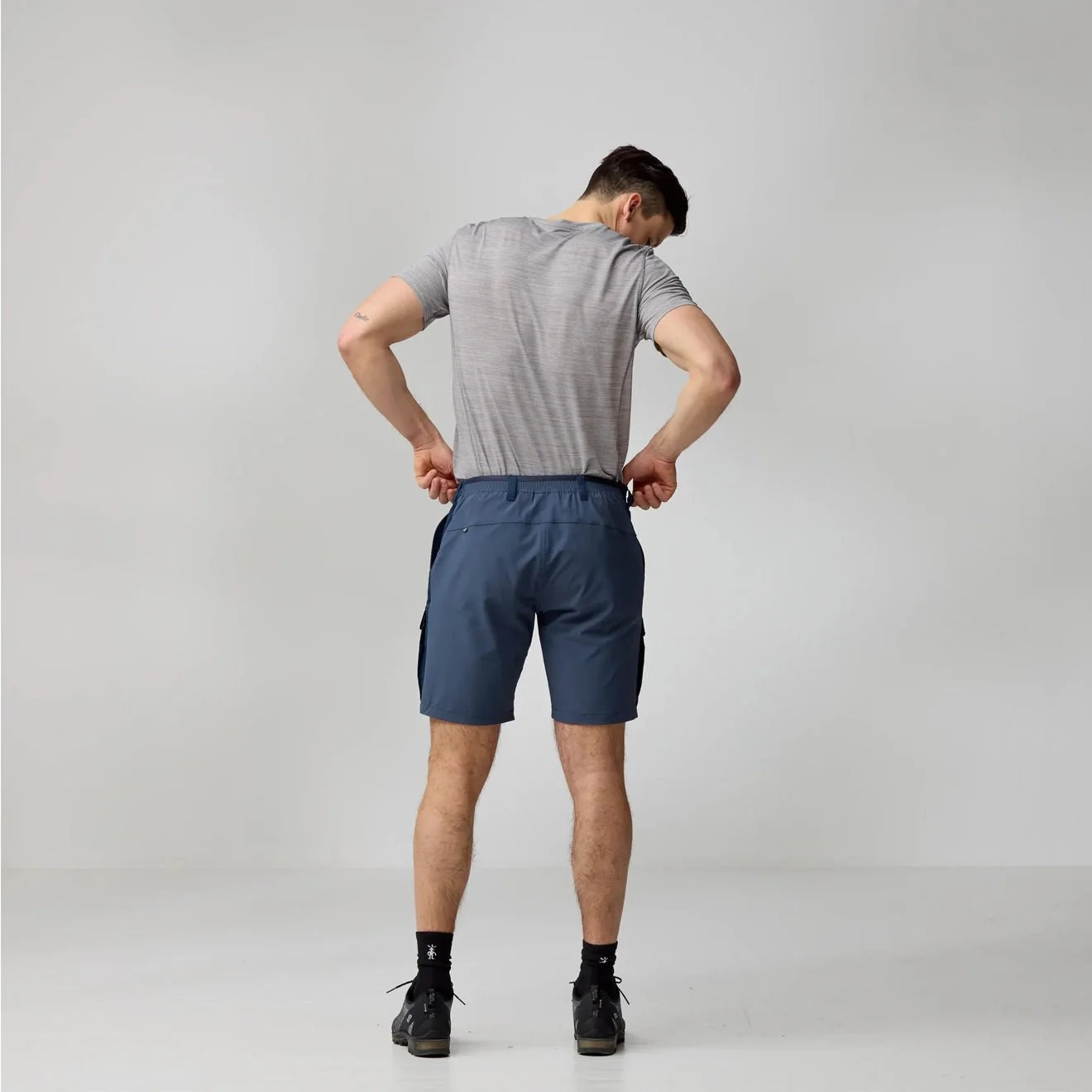 Fjallraven Abisko Hybrid Trail Shorts Navy - Image 5