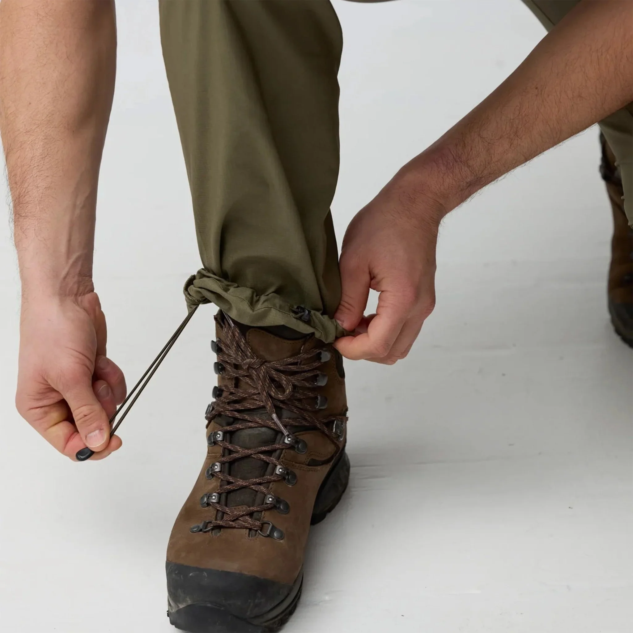 Fjallraven Abisko Hybrid Trail Trousers Regular Laurel Green - Image 6