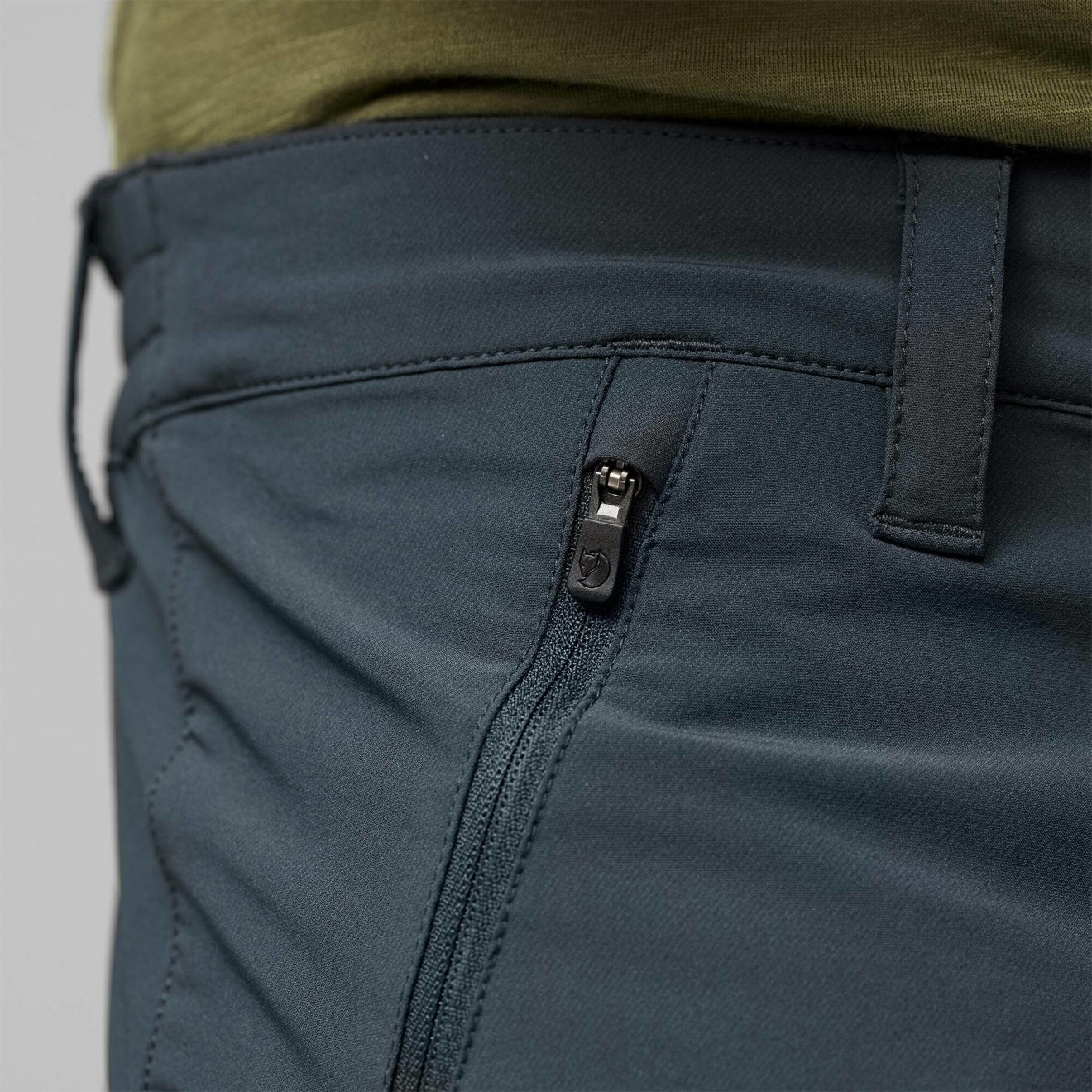 Fjallraven Abisko Trail Stretch Shorts Laurel Green - Image 7