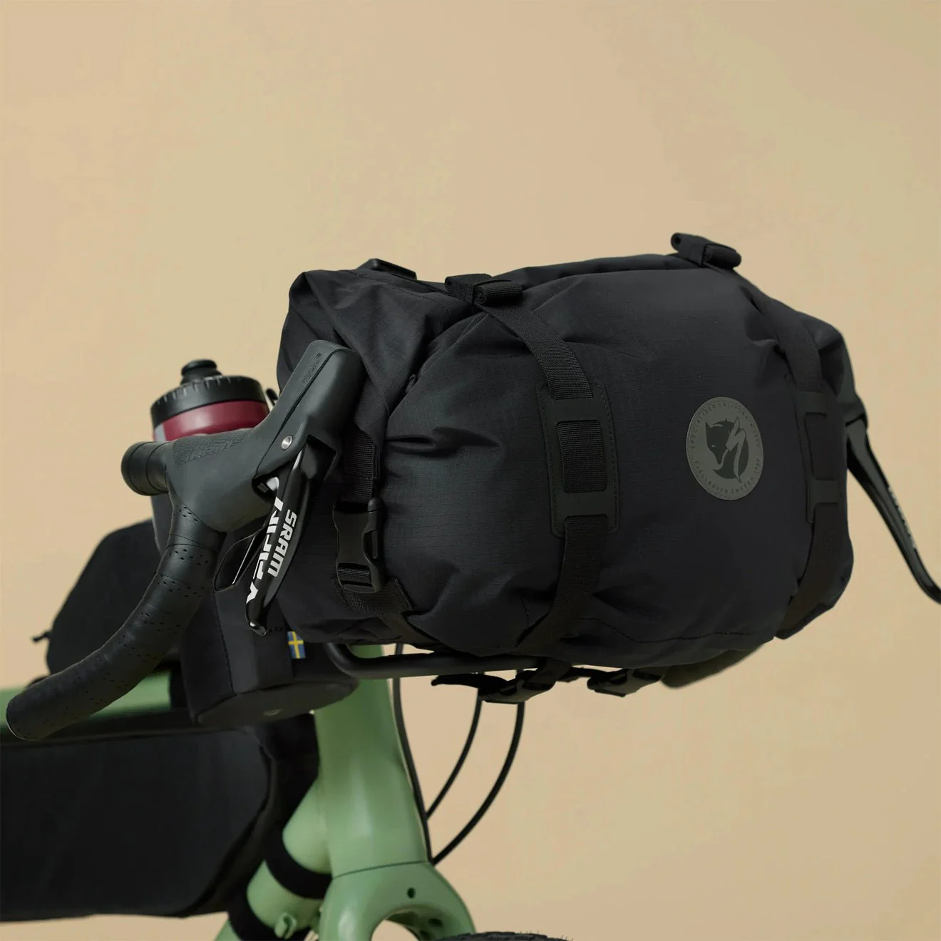 Fjallraven Hoja Handlebar Rolltop Classic Black - Image 3