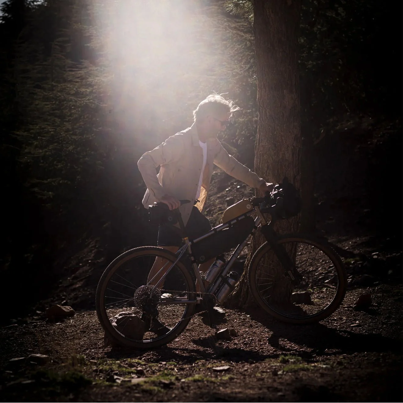 Fjallraven Hoja Rider's Wind Jacket Fossil - Image 6