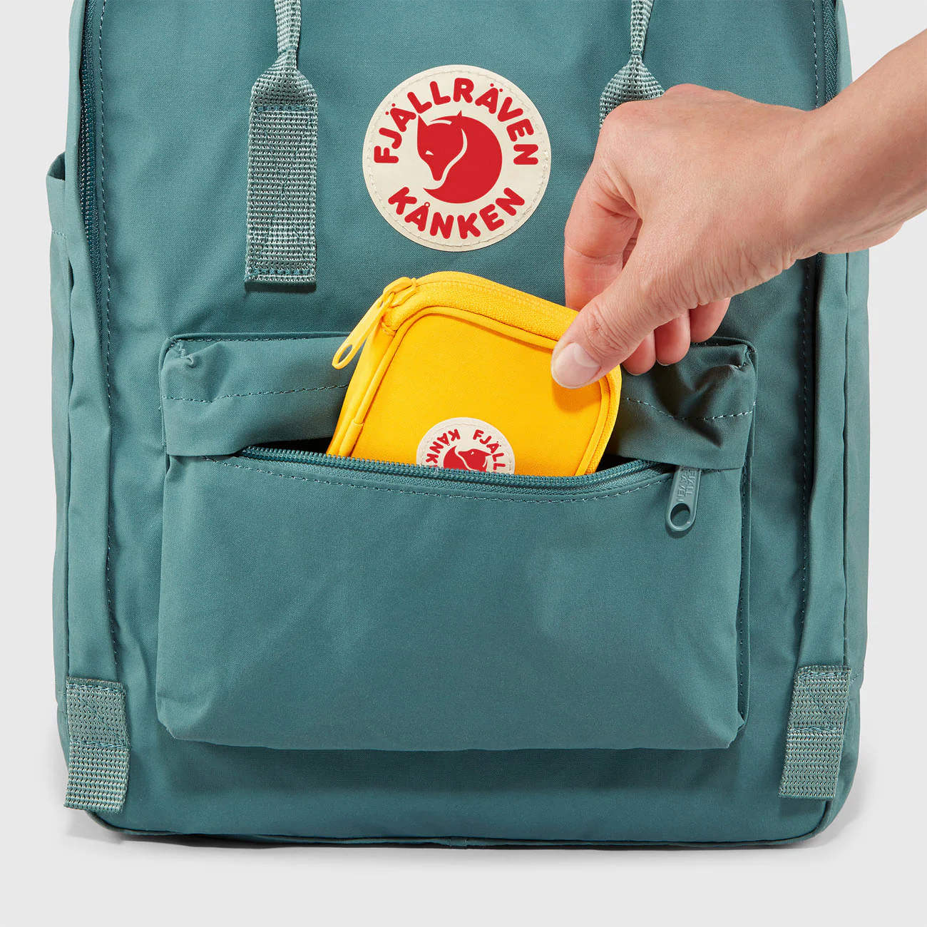 Fjallraven Kanken Card Wallet Frost Green - Image 5