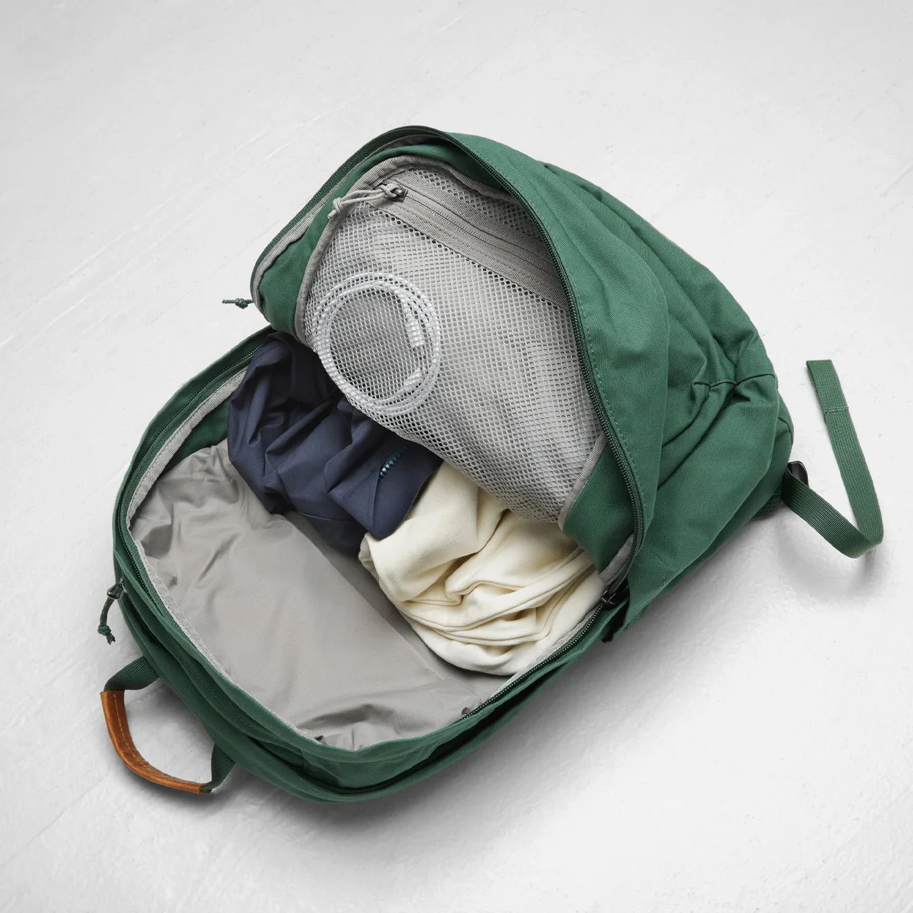 Fjallraven Raven 28 Black / Black - Image 6