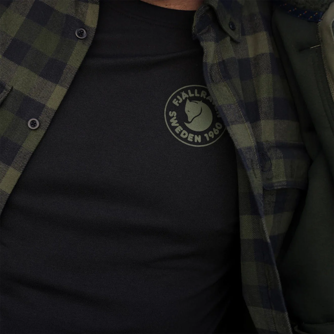 Fjallraven Skog Shirt Fossil / Dark Navy - Image 7