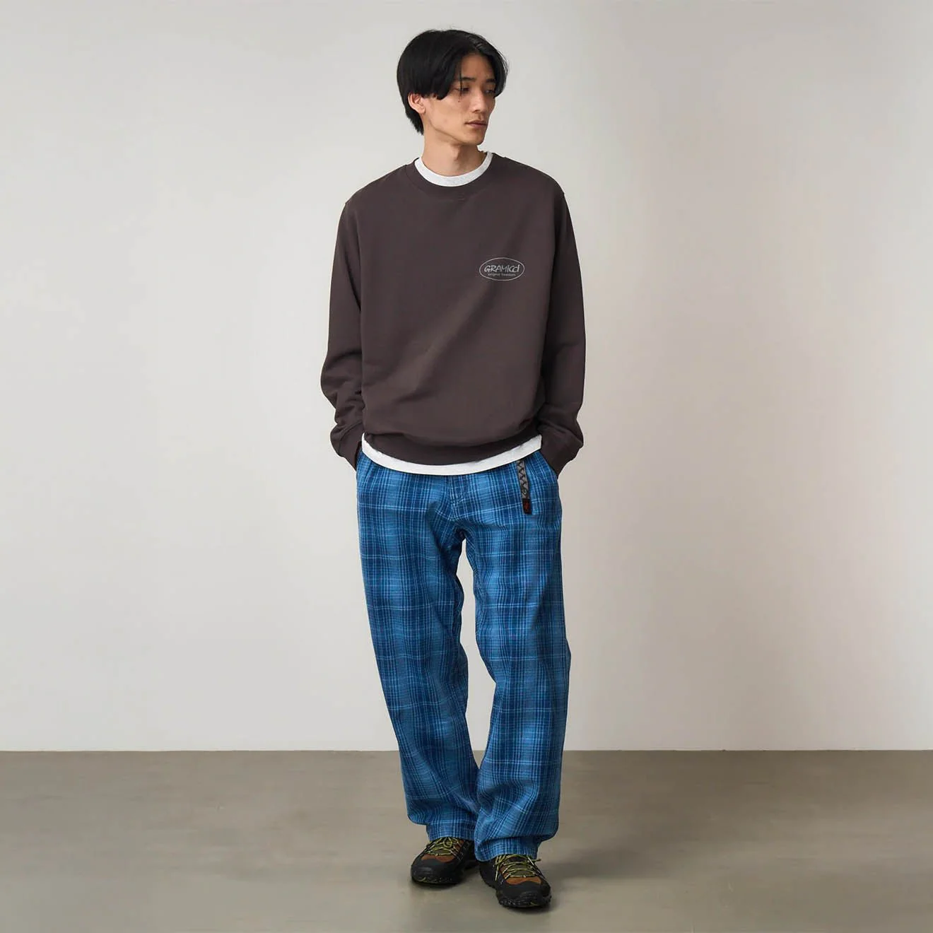 Gramicci Original Freedom Sweatshirt Deep Brown - Image 3