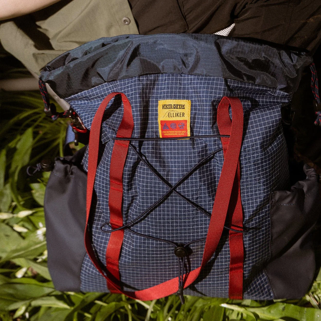 Hikerdelic x Elliker Carston Tote Bag Navy - Image 2