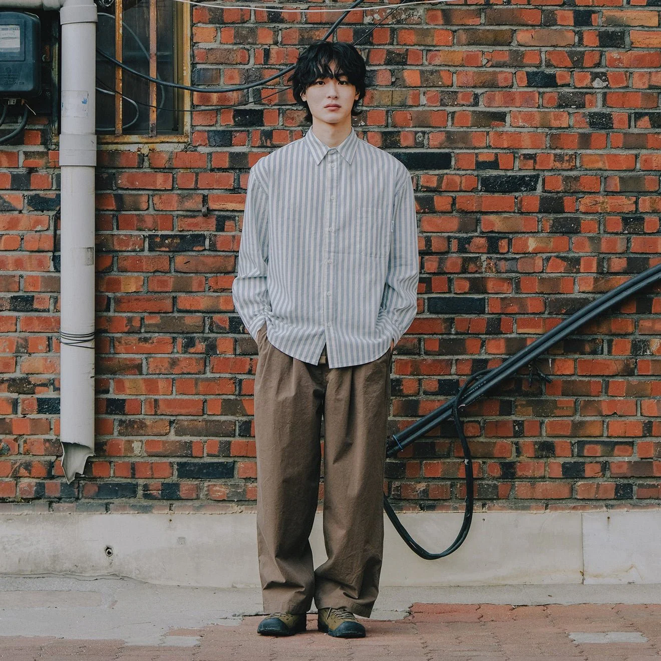 Kappy Two Tuck Wide Pants Brown - Image 2