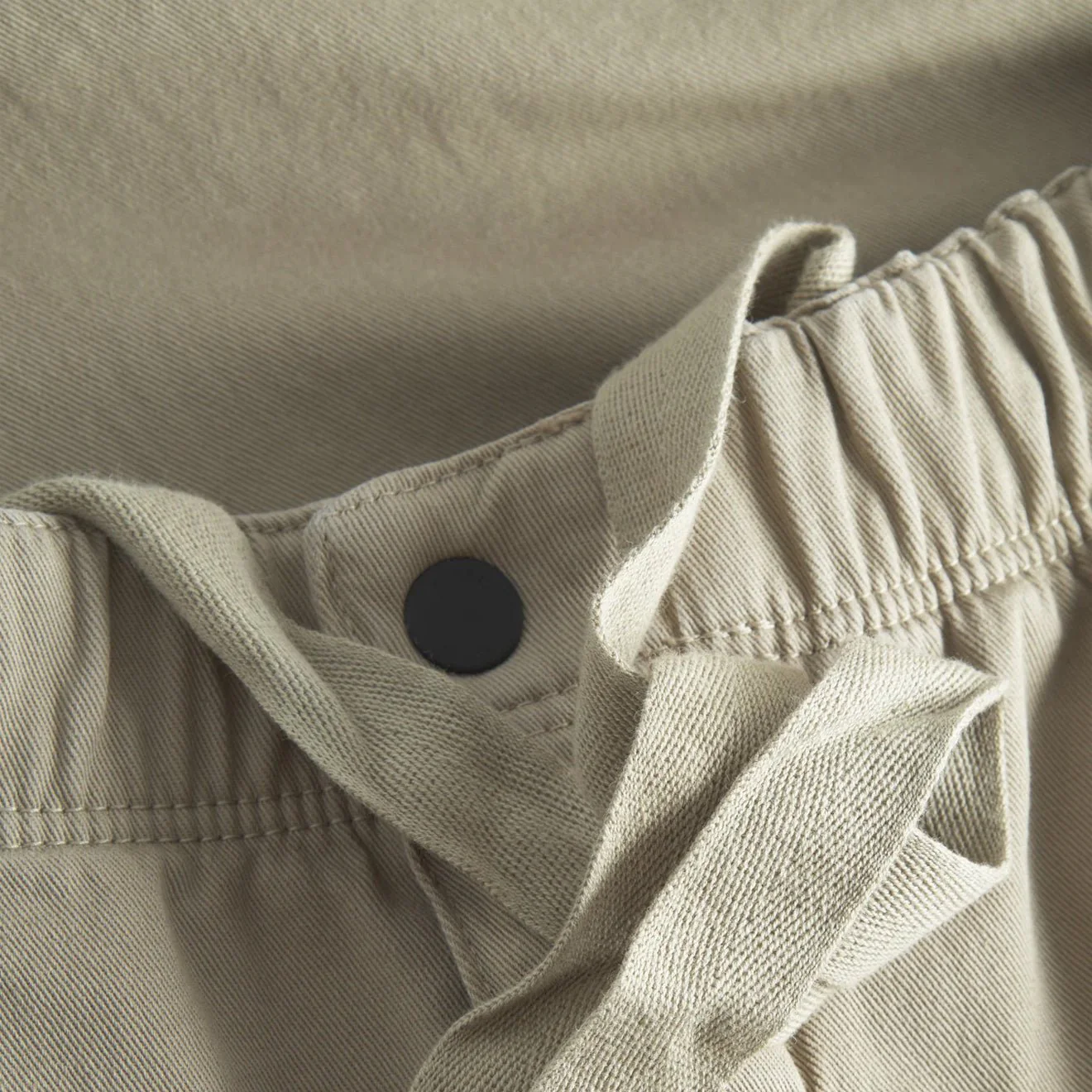 Norse Projects Ezra Relaxed Organic Stretch Twill Short Moss Green - Image 3