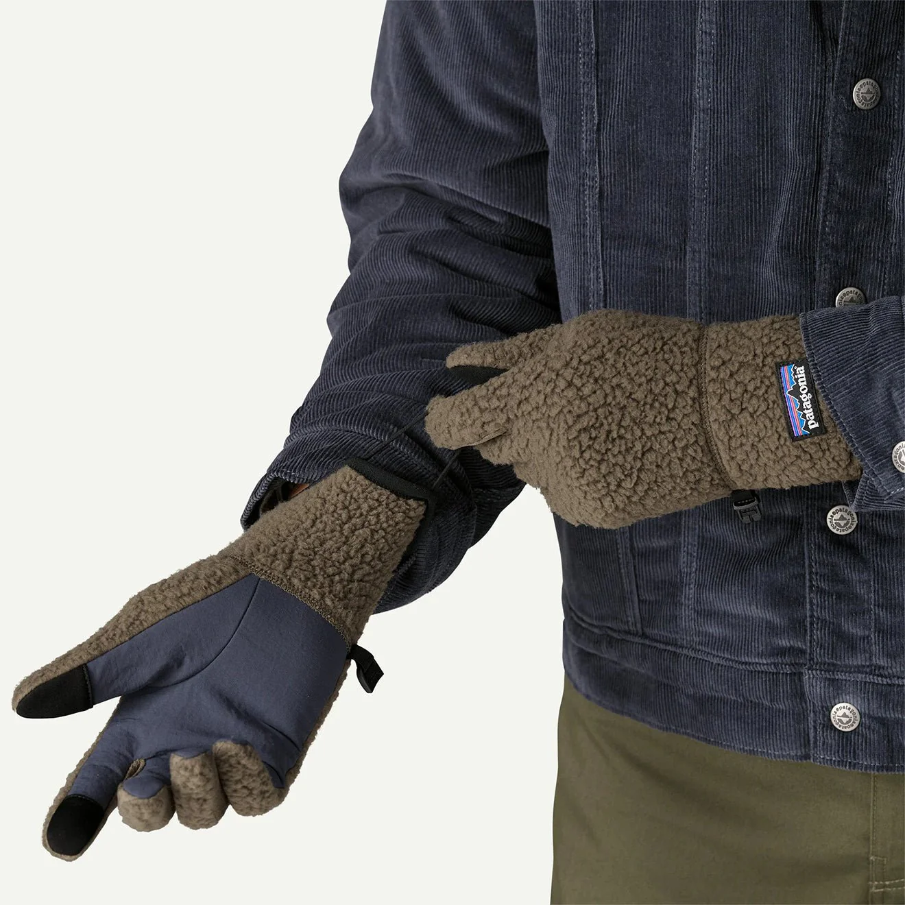 Patagonia Retro Pile Fleece Gloves Marlow Brown - Image 2