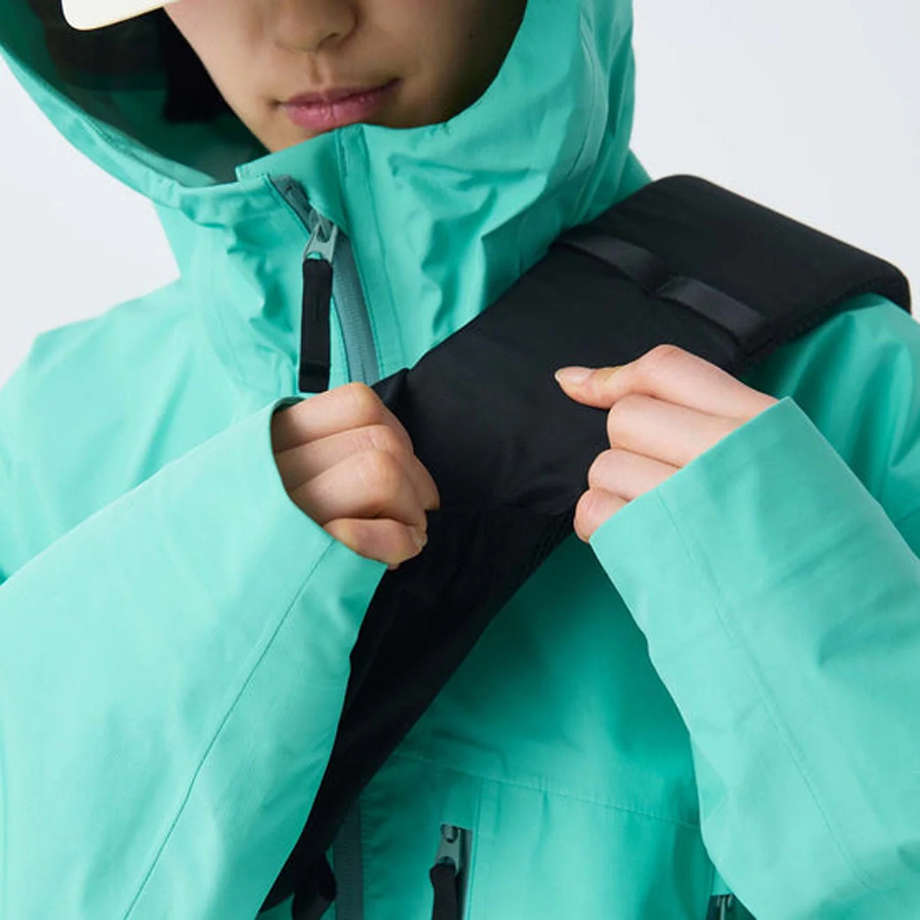 Snow Peak Anywhere Multi Shoulder Bag Black - Image 4