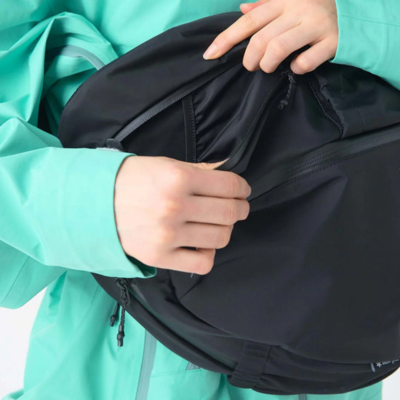 Snow Peak Anywhere Multi Shoulder Bag Black - Image 6