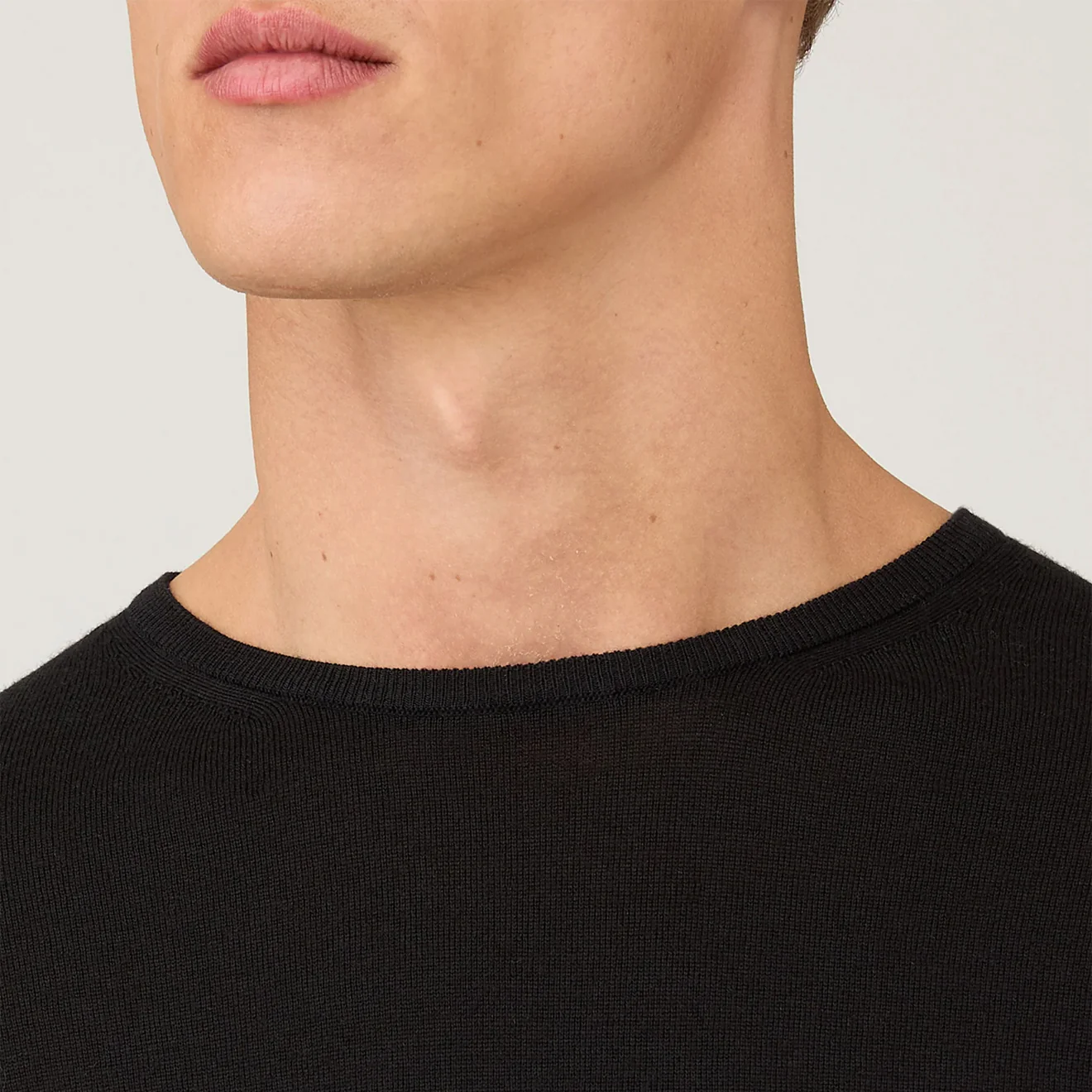 Sunspel Extra-Fine Merino Crew Neck Knit Black - Image 3